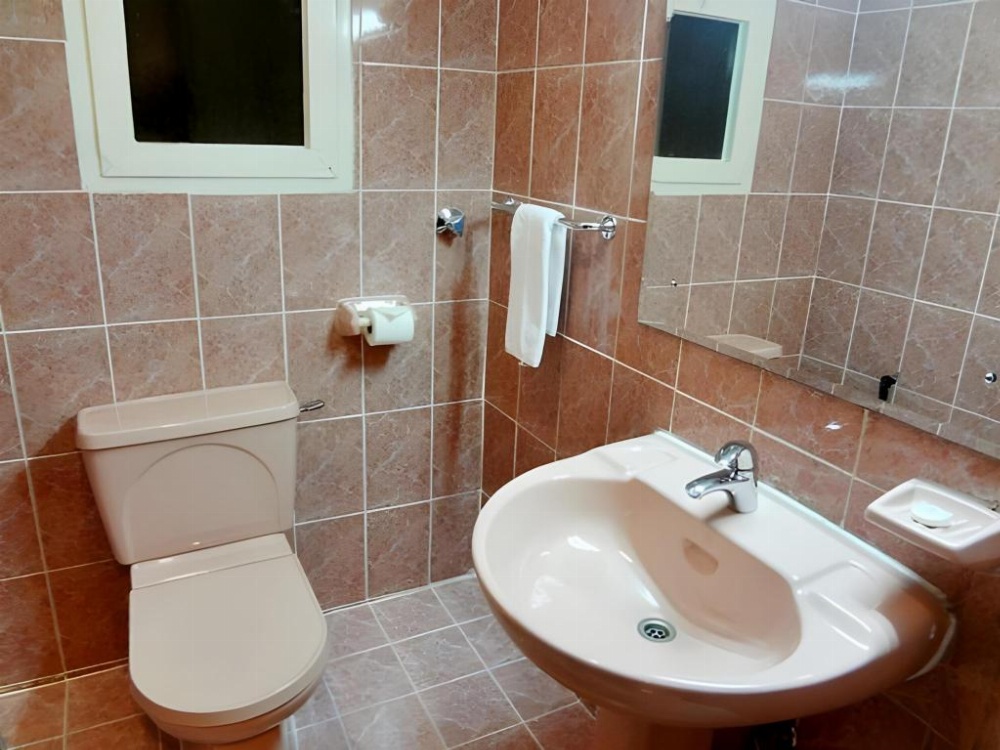 Emirates Plaza Hotel