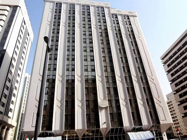 Emirates Plaza Hotel image 1