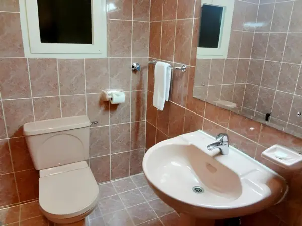 Emirates Plaza Hotel 5